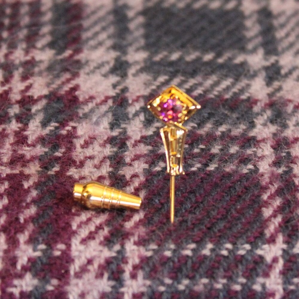 Art Nouveau 1/20 12K Gold-Filled Purple Pink Glass Stone Stick Pin